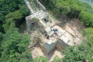 霍伊伦本场数据：0射门，8次对抗仅2次成功，评分6.3分全场最低